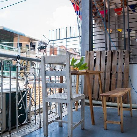פנום פן Sacred Lotus - Vegan Cafe X Hostel מראה חיצוני תמונה