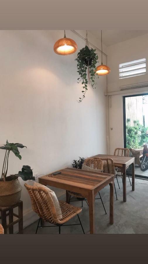 פנום פן Sacred Lotus - Vegan Cafe X Hostel מראה חיצוני תמונה